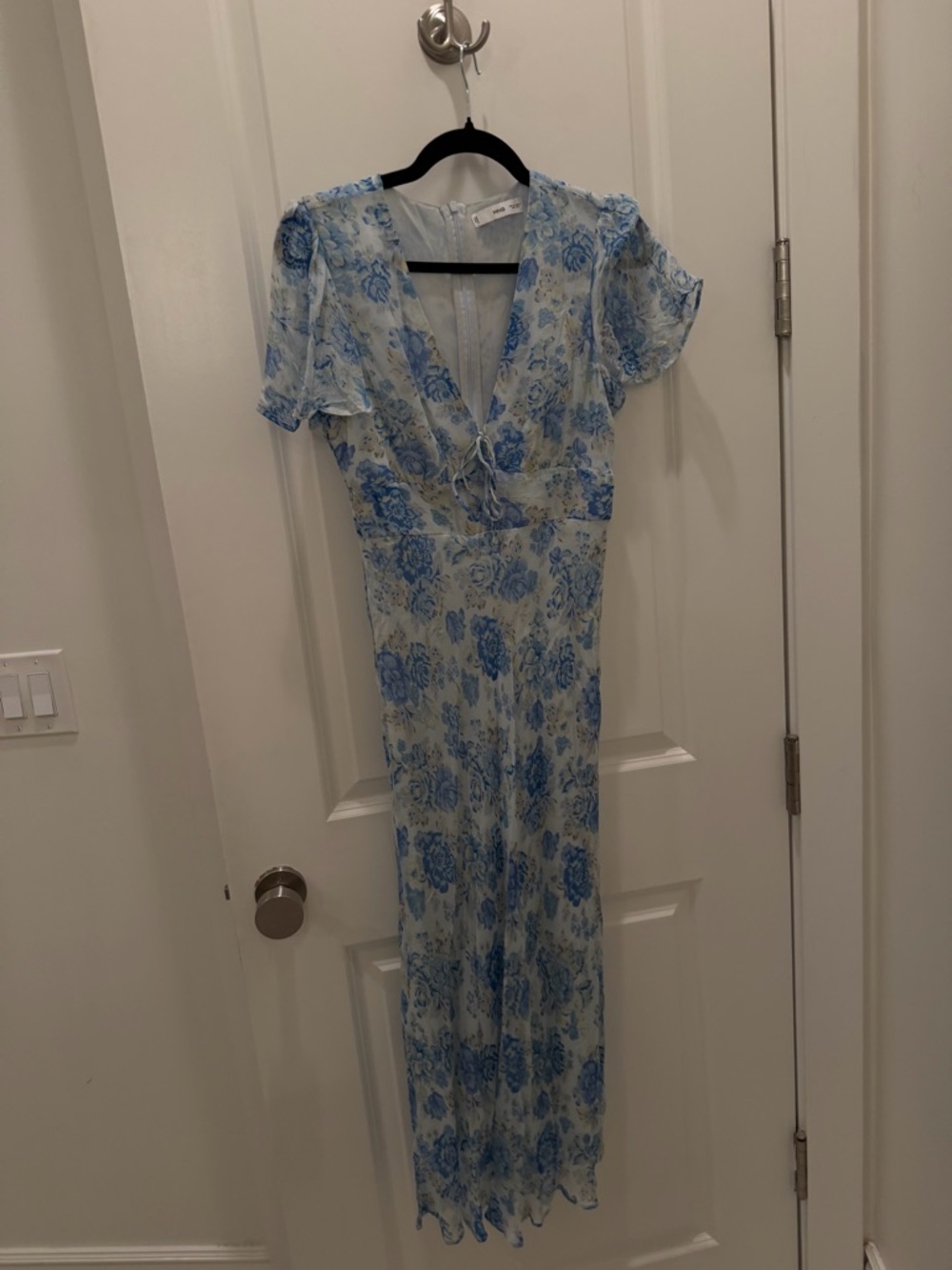 New Mango Blue Floral V-Neck Midi Dress